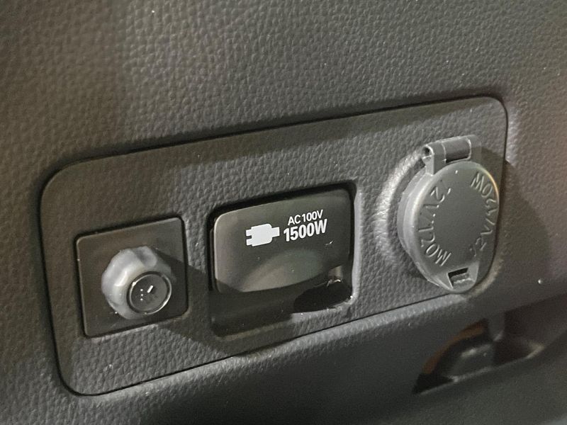 2022 Toyota Yaris Cross 6AA-MXPJ10 (UW-6a545832dffc8)[11]