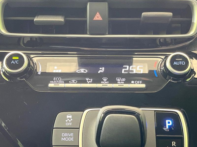 2022 Toyota Aqua 6AA-MXPK11 (UW-6a54583e8d973)[29]