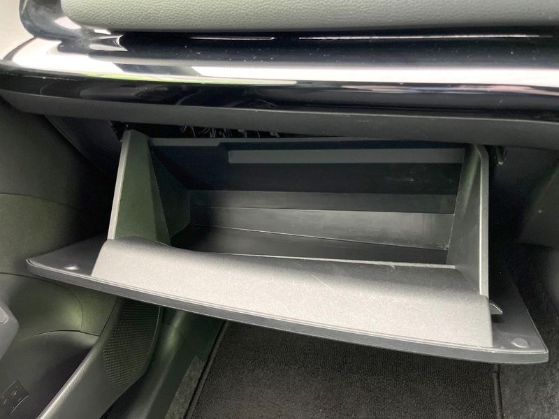 2022 Toyota Aqua 6AA-MXPK11 (UW-6a54583e8d973)[19]