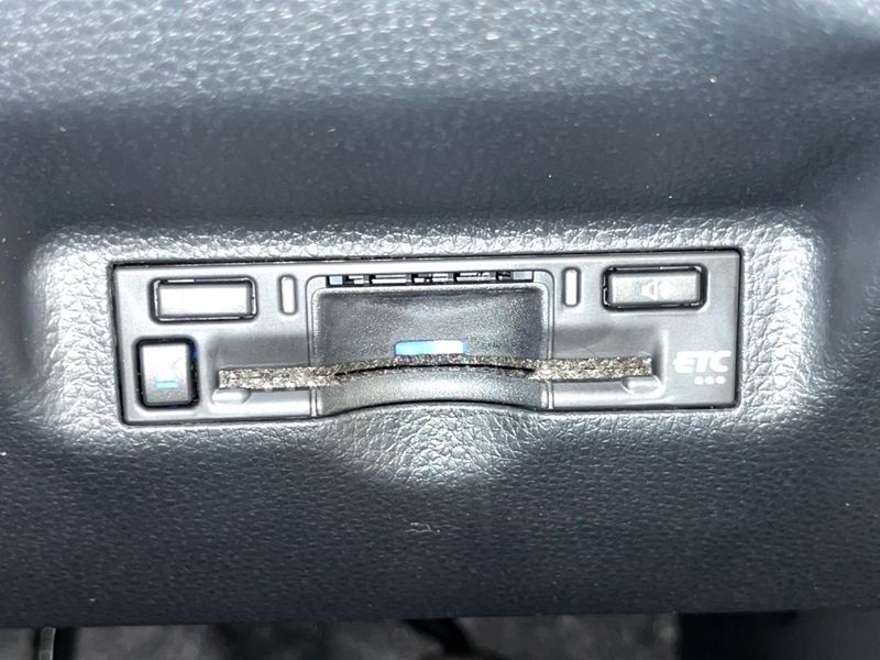 2025 Toyota Sienta 6AA-MXPL10G (UW-6a5458495373b)[21]