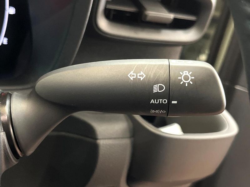 2025 Toyota Sienta 6AA-MXPL10G (UW-6a5458495373b)[24]