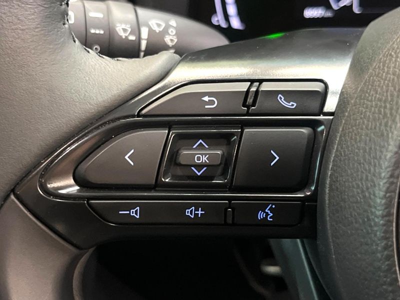 2025 Toyota Sienta 6AA-MXPL10G (UW-6a5458495373b)[23]
