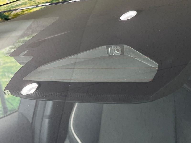 2023 Toyota Prius 6AA-MXWH60 (UW-6a54585621461)[15]