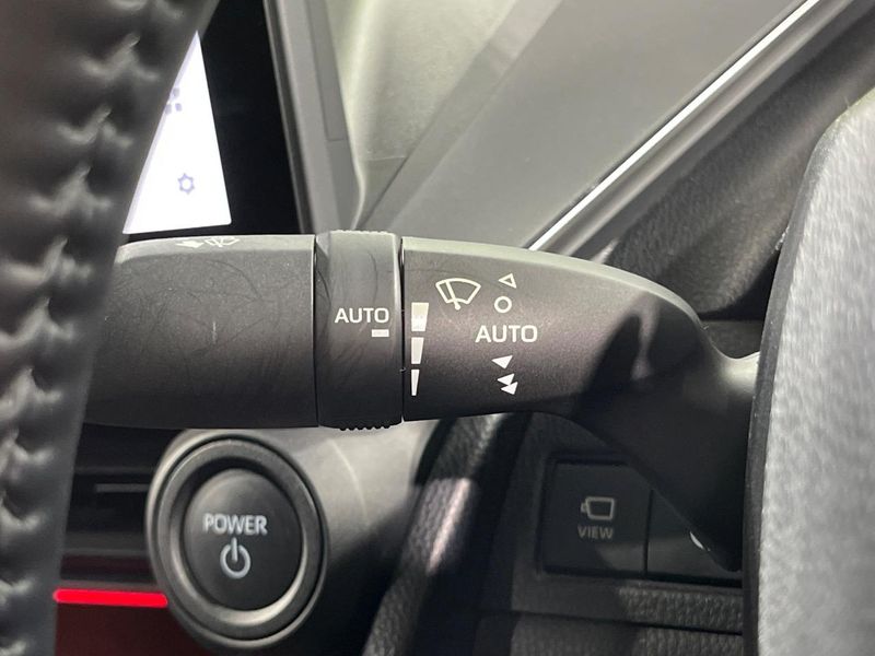 2023 Toyota Prius 6AA-MXWH60 (UW-6a54585aa0ce3)[14]