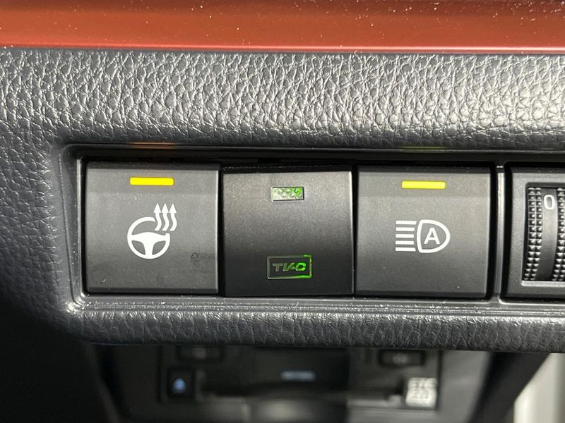 2023 Toyota Prius 6AA-MXWH60 (UW-6a54585aa0ce3)[7]