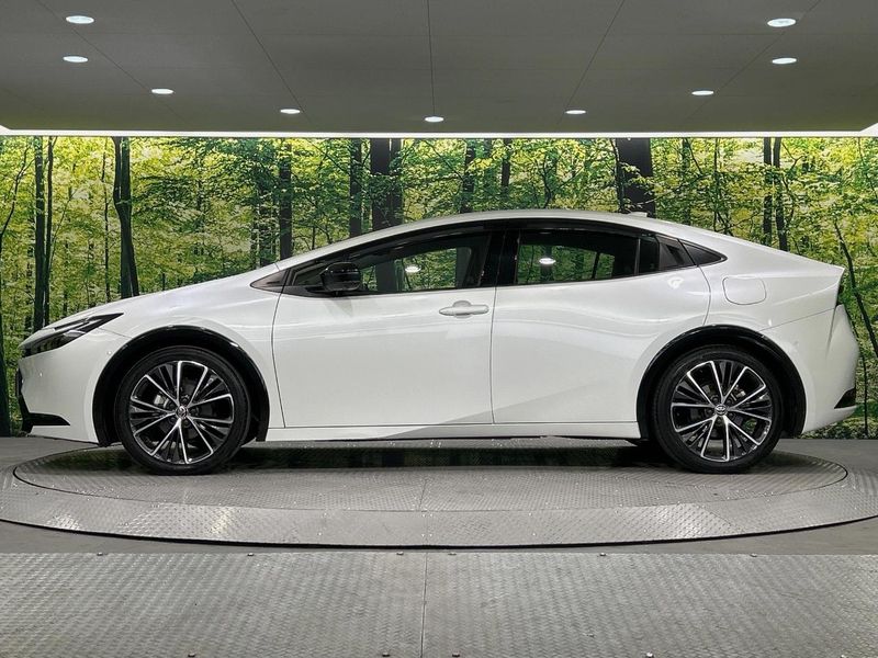 2024 Toyota Prius 6AA-MXWH60 (UW-6a54585ae195a)[21]