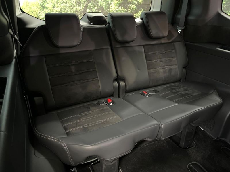2022 Honda Step Wagon 6AA-RP8 (UW-6a54589cda27e)[9]