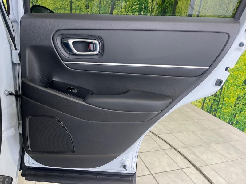 2022 Honda Vezel 6AA-RV5 (UW-6a5458aa31e06)[22]