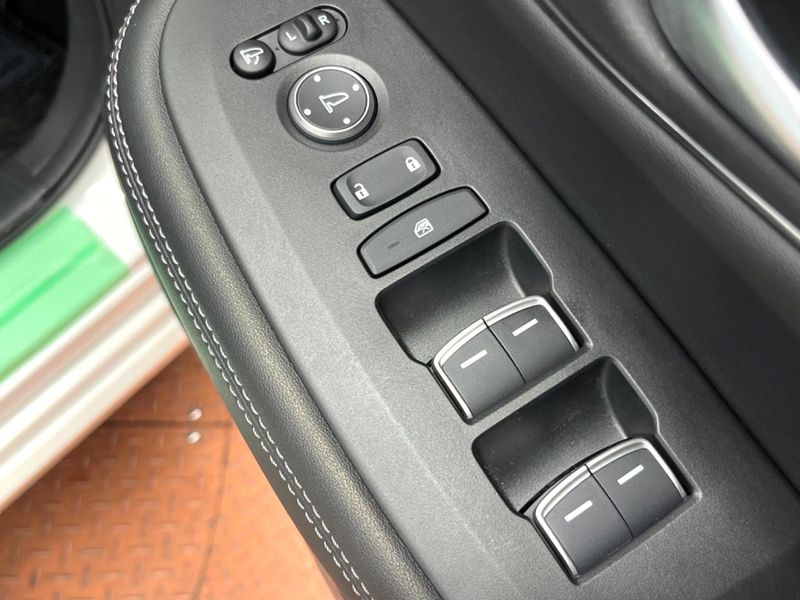 2023 Honda ZR-V 6AA-RZ4 (UW-6a5458b853df0)[22]