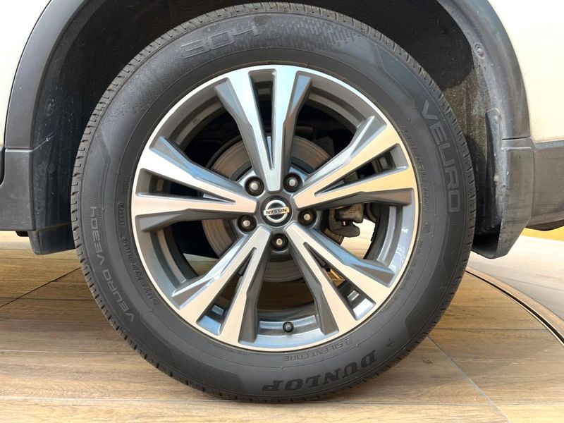 2018 Nissan X-Trail DBA-T32 (UW-6a5458d3d1357)[15]