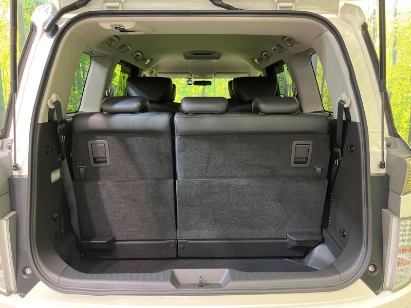 2016 Nissan Elgrand DBA-TE52 (UW-6a5458d8266ac)[21]