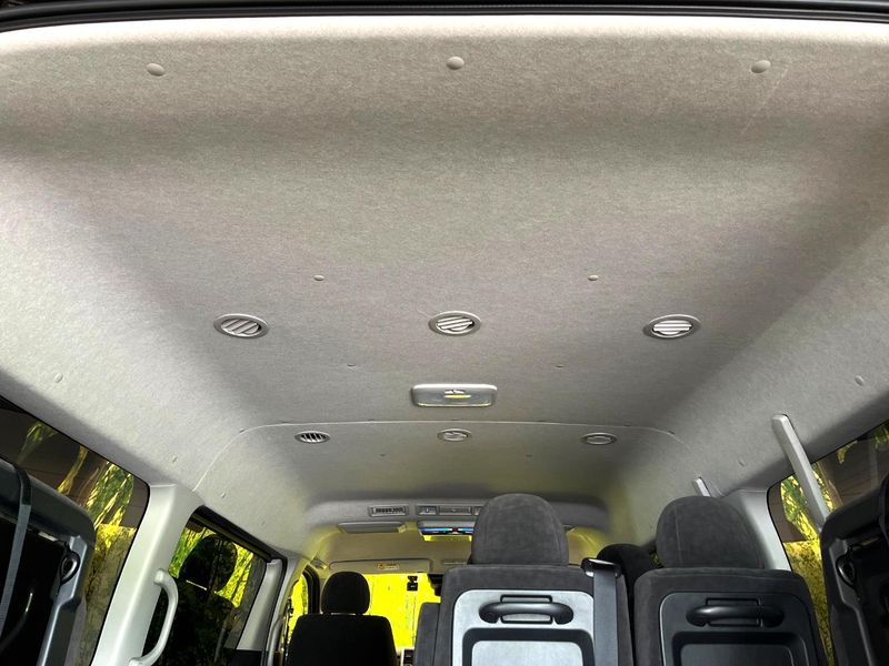 2023 Toyota Hiace Wagon 3BA-TRH219W (UW-6a5458da4237b)[18]