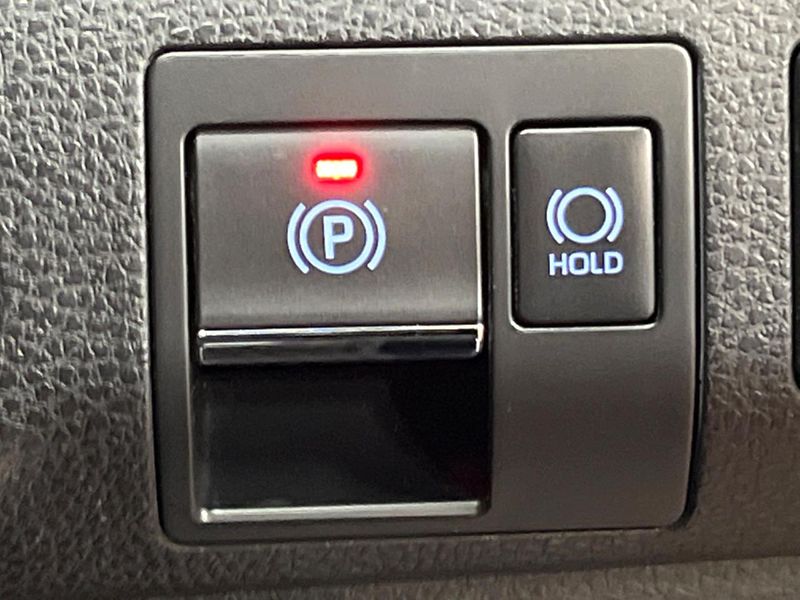2018 Toyota Harrier DBA-ZSU60W (UW-6a545937dcb92)[18]