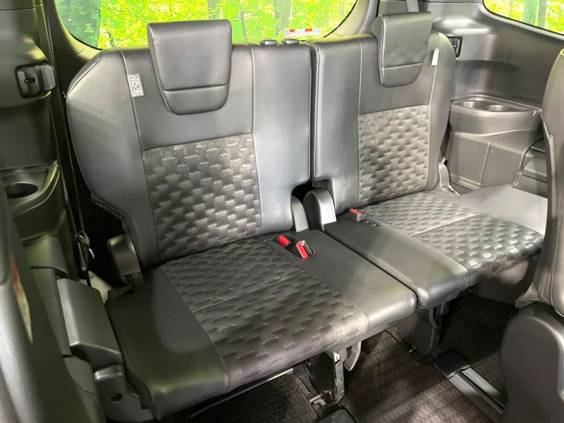 2023 Toyota Voxy 6AA-ZWR90W (UW-6a5459676175a)[26]