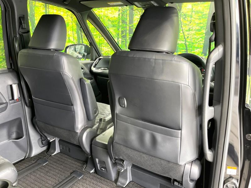 2023 Toyota Voxy 6AA-ZWR90W (UW-6a5459676175a)[28]