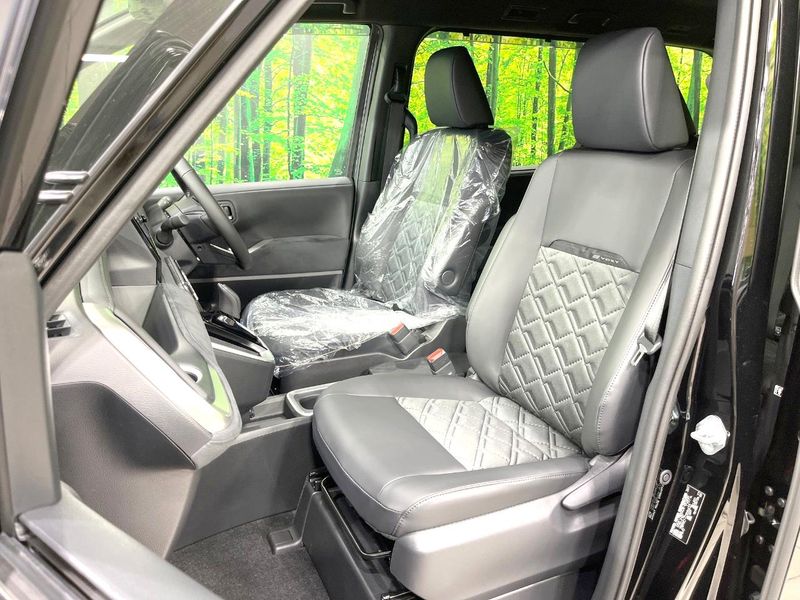 2026 Toyota Voxy 6AA-ZWR90W (UW-6a54596f9e9fb)[25]