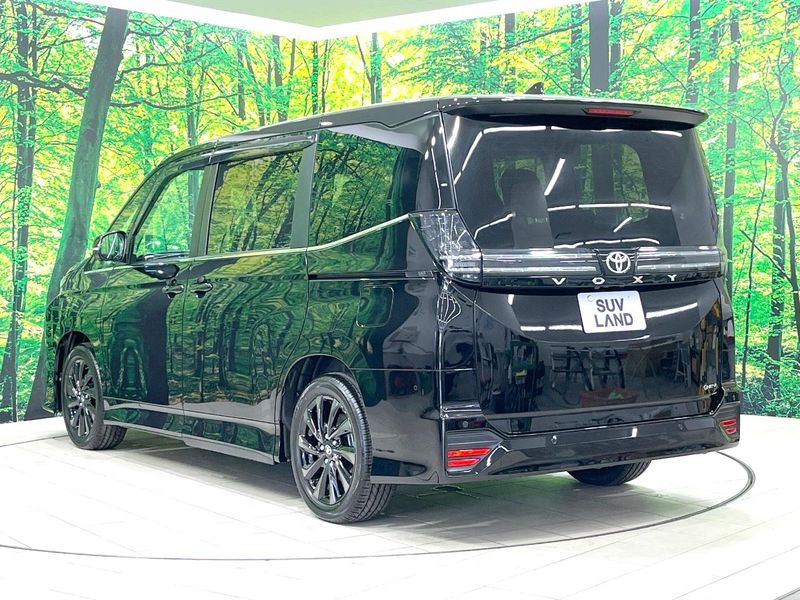 2026 Toyota Voxy 6AA-ZWR90W (UW-6a54596f9e9fb)[11]