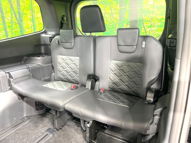 2026 Toyota Voxy 6AA-ZWR90W (UW-6a54596f9e9fb)[22]