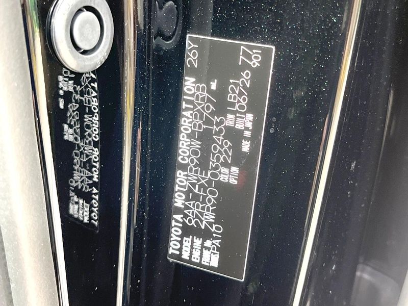 2026 Toyota Voxy 6AA-ZWR90W (UW-6a54596f9e9fb)[1]