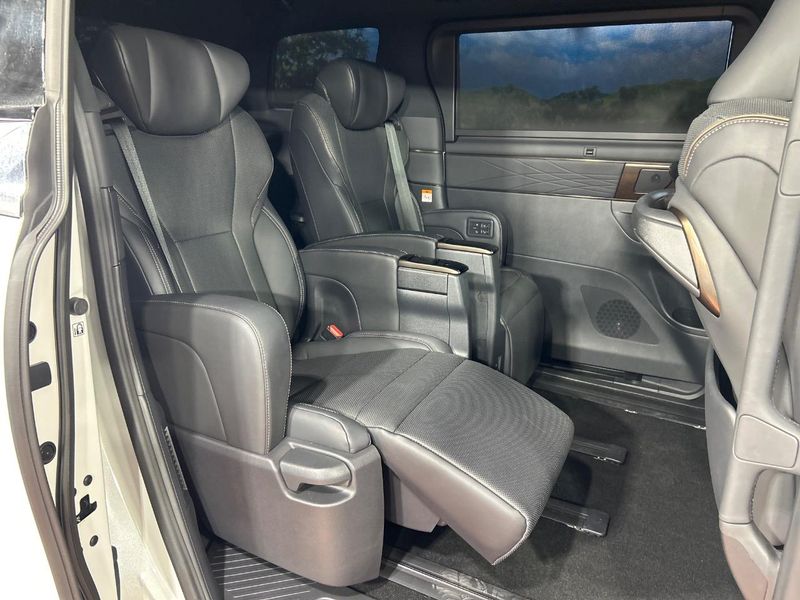 2023 Toyota Alphard Hybrid 6AA-AAHH40W (UW-6a55a71172d92)[21]