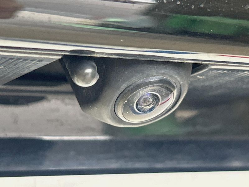 2023 Toyota Alphard Hybrid 6AA-AAHH40W (UW-6a55a711c7295)[17]