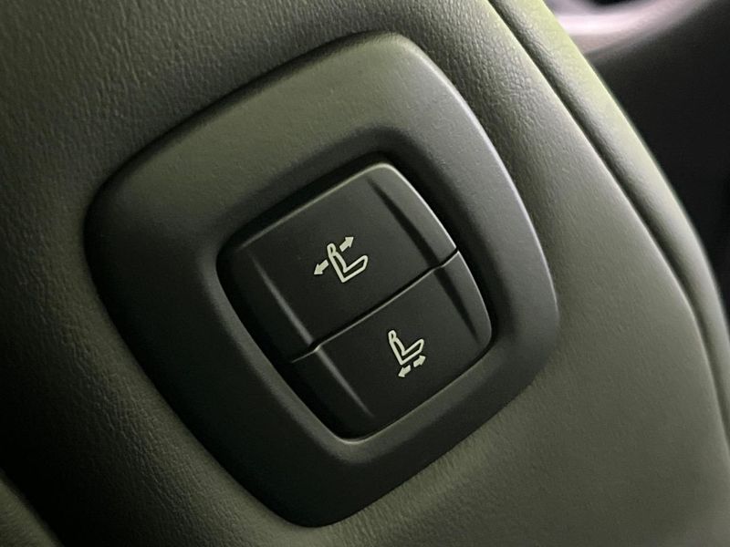 2024 Toyota Alphard Hybrid 6AA-AAHH45W (UW-6a55a7199e7e5)[24]