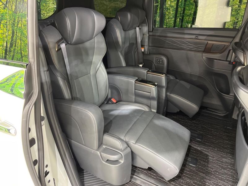 2025 Toyota Alphard Hybrid 6AA-AAHH45W (UW-6a55a71b23fec)[21]