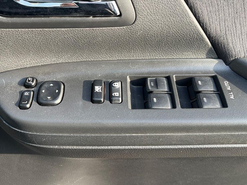 2011 Toyota Vellfire DBA-ANH20W (UW-6a55a74486076)[19]