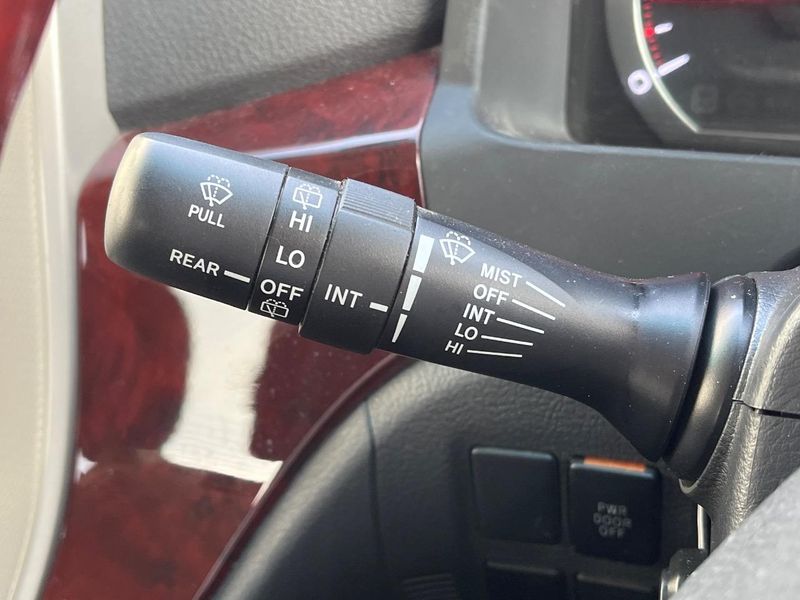 2011 Toyota Vellfire DBA-ANH20W (UW-6a55a74486076)[14]