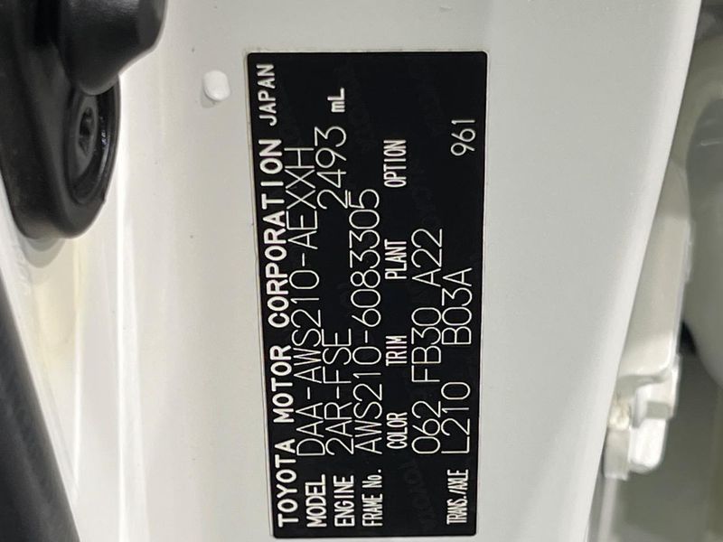 2015 Toyota Crown Hybrid DAA-AWS210 (UW-6a55a74bdb28e)[1]