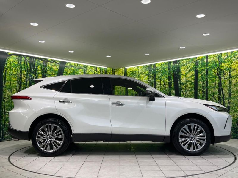2022 Toyota Harrier Hybrid 6AA-AXUH80 (UW-6a55a758c7a90)[10]