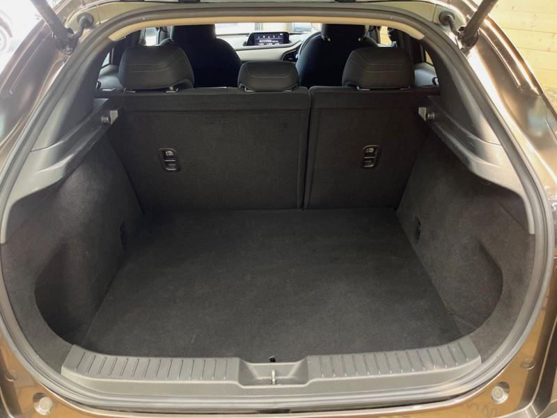2019 Mazda CX-30 5BA-DMEP (UW-6a55a7cbdf6a4)[16]