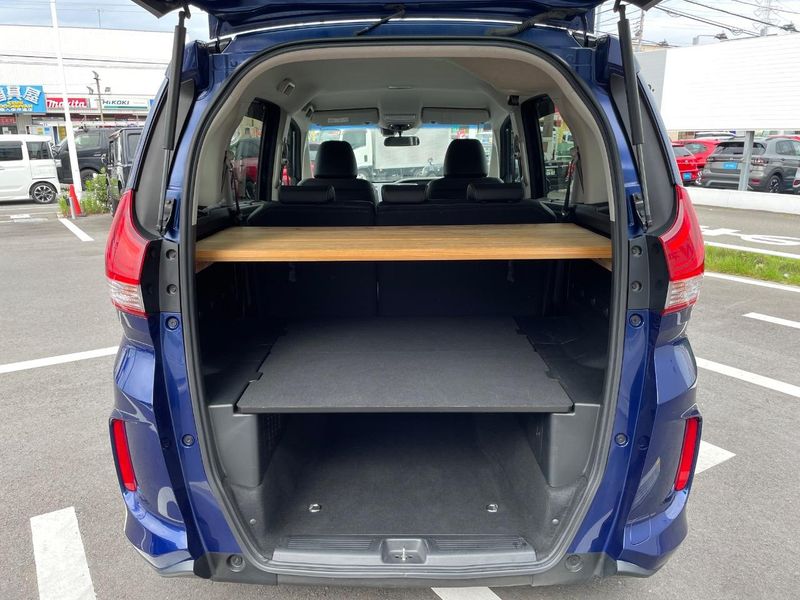2017 Honda Freed Plus DBA-GB5 (UW-6a55a7e882dea)[25]