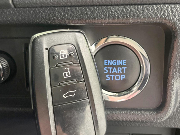 2018 Toyota Land Cruiser Prado LDA-GDJ150W (UW-6a55a7f124d31)[23]