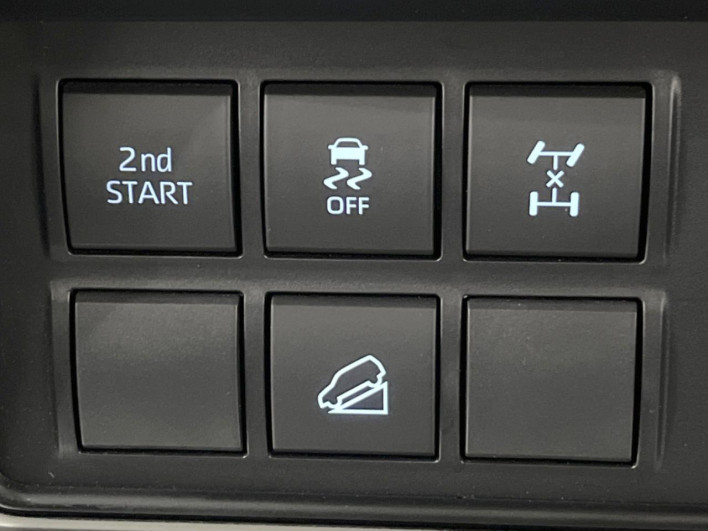 2018 Toyota Land Cruiser Prado LDA-GDJ150W (UW-6a55a7f124d31)[28]