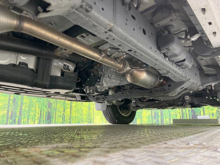 2018 Toyota Land Cruiser Prado LDA-GDJ150W (UW-6a55a7f124d31)[16]