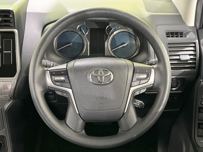 2018 Toyota Land Cruiser Prado LDA-GDJ150W (UW-6a55a7f124d31)[21]