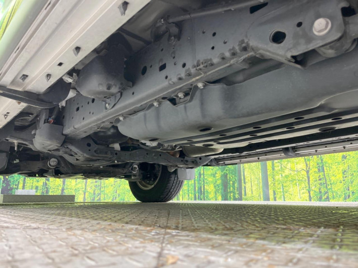 2018 Toyota Land Cruiser Prado LDA-GDJ150W (UW-6a55a7f124d31)[15]