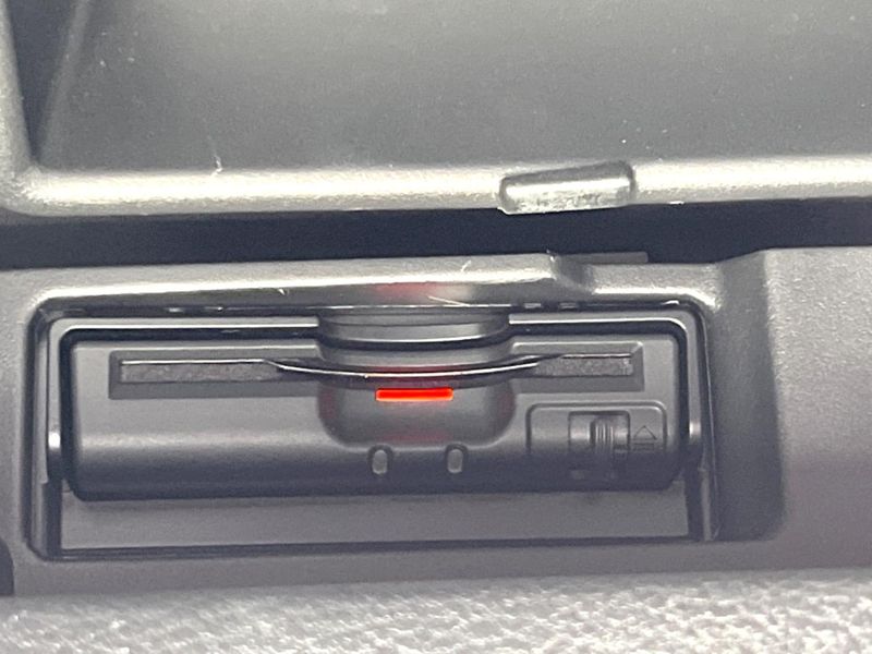 2017 Nissan Serena DAA-GFC27 (UW-6a55a7f8b8265)[5]