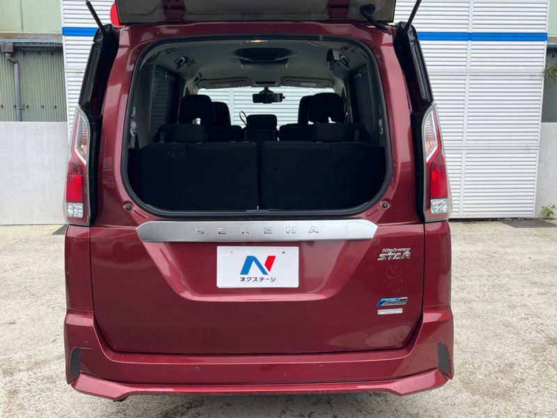 2017 Nissan Serena DAA-GFC27 (UW-6a55a7f9225e9)[26]