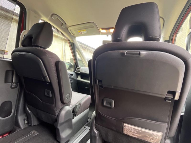 2017 Nissan Serena DAA-GFC27 (UW-6a55a7f9225e9)[17]