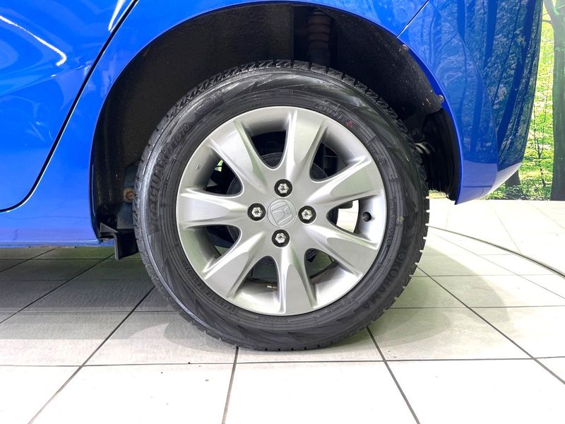 2014 Honda Fit DBA-GK6 (UW-6a55a808b1142)[7]