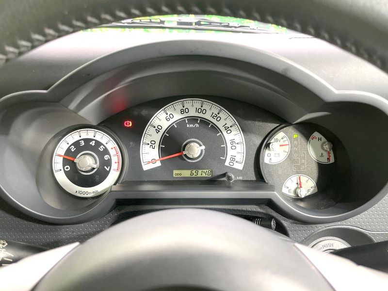 2011 Toyota FJ CRUISER CBA-GSJ15W (UW-6a55a819eddf4)[23]