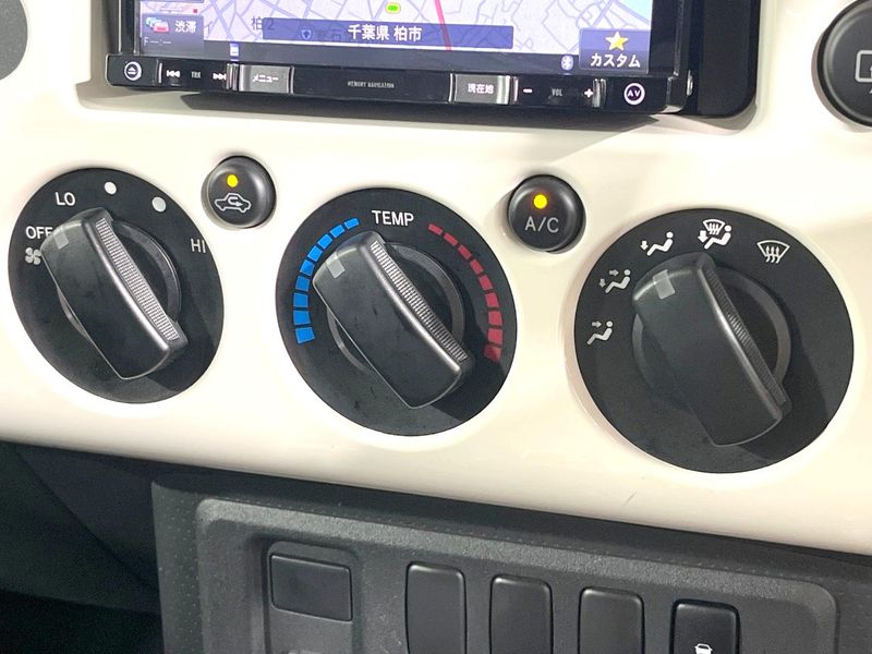 2011 Toyota FJ CRUISER CBA-GSJ15W (UW-6a55a819eddf4)[25]