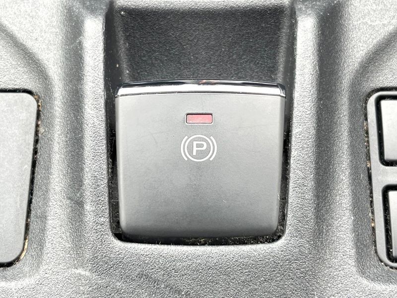 2017 Subaru XV DBA-GT7 (UW-6a55a8210e4e9)[14]