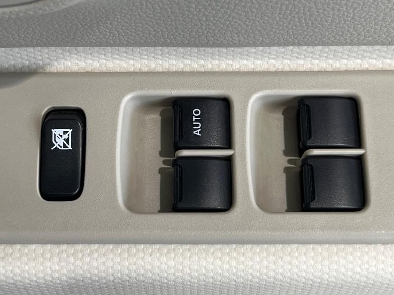 2016 Suzuki ALTO Lapin DBA-HE33S (UW-6a55a838d5afa)[25]