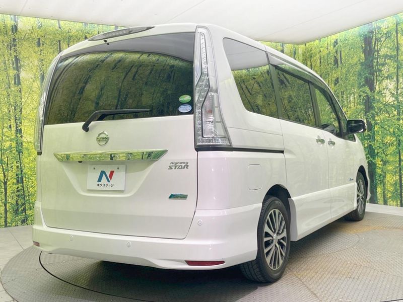 2015 Nissan Serena DAA-HFC26 (UW-6a55a84504738)[11]