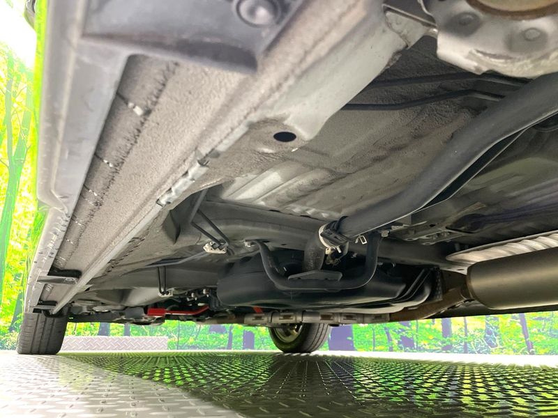 2017 Honda N-BOX CUSTOM DBA-JF3 (UW-6a55a87d5c481)[14]