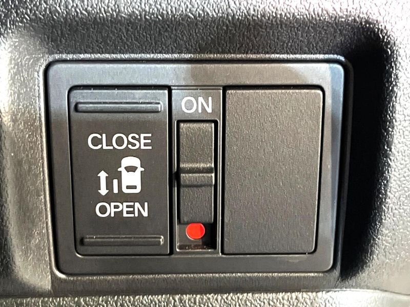 2025 Honda N-BOX CUSTOM 6BA-JF6 (UW-6a55a8a3cee57)[9]
