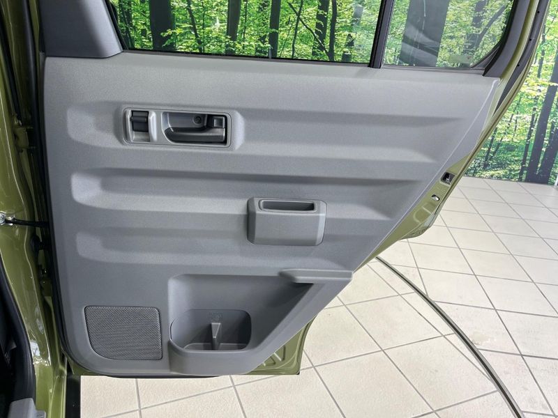 2020 Daihatsu Taft 5BA-LA900S (UW-6a55a92209950)[28]